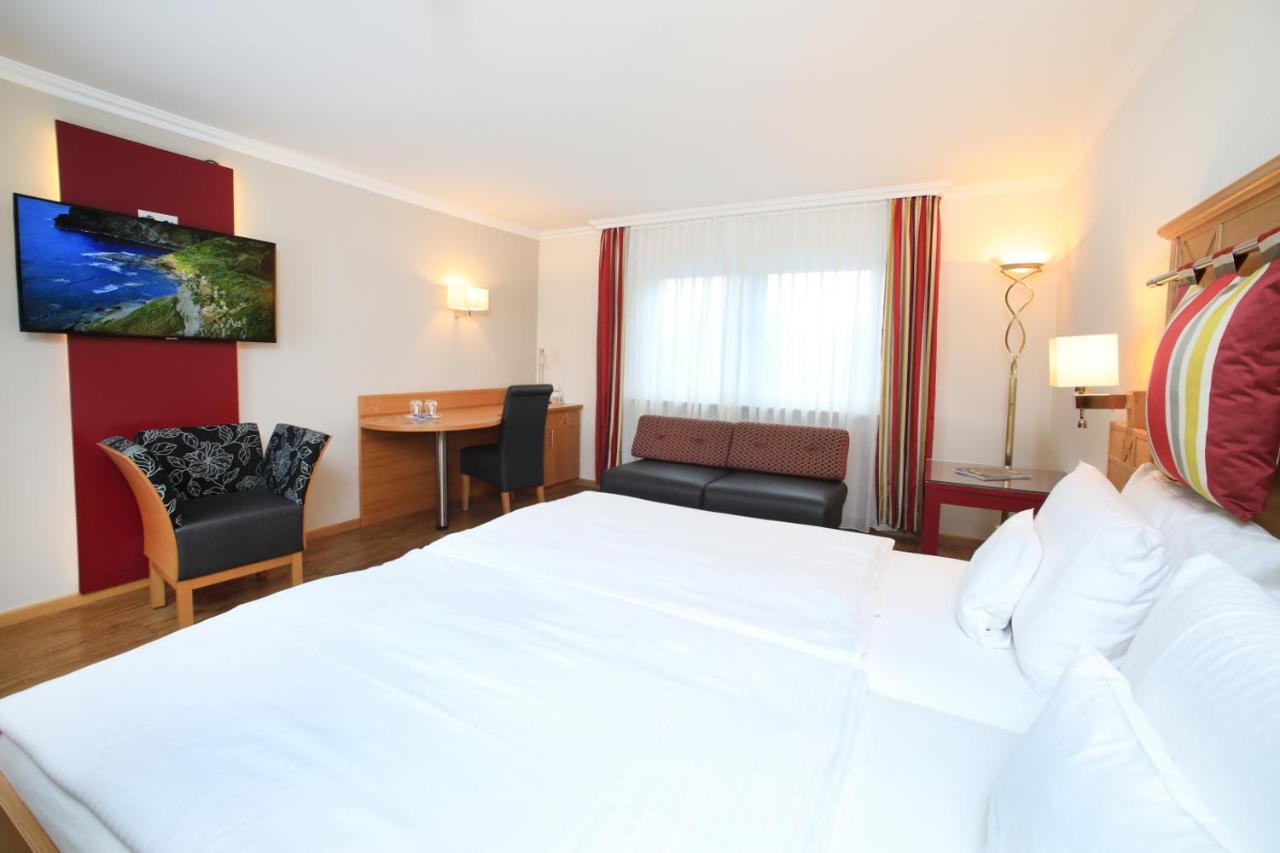 Klosterkumbd Landidyll Hotel Restaurant Birkenhof מראה חיצוני תמונה